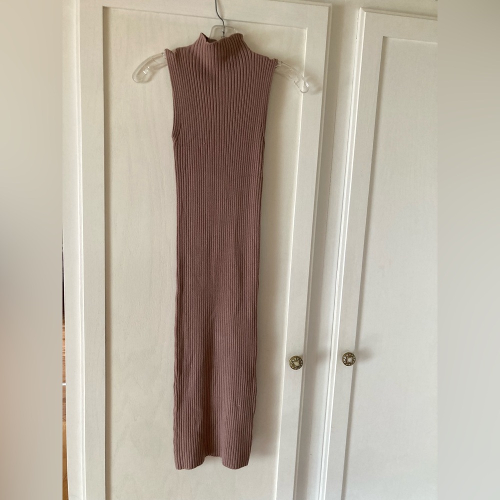 Windsor bodycon mock-turtleneck sleeveless knit dress